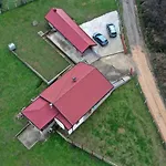 بيت للعطل Ivanovic Vikendica Debeljaci